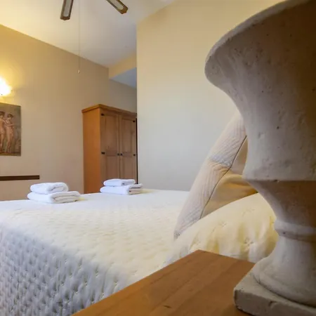 Aemilius A 10 Minutos De Μέριδα